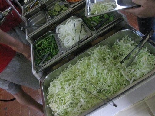 フィリピン留学 バギオ MONOL 食事 生野菜サラダ 名古屋 岐阜 大垣