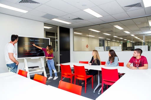 オーストラリア留学 ブリスベン Browns クラスルーム 2 名古屋・岐阜・大垣 留学エージェント