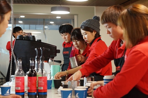 オーストラリア留学 ブリスベン Browns バリスタ 1 名古屋・岐阜・大垣 留学エージェント