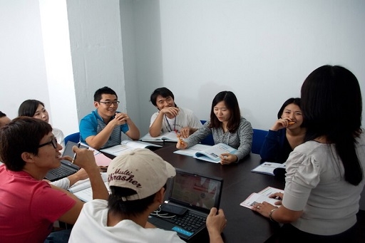 フィリピン クラーク HELP グループレッスン 2.jpg