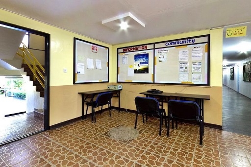 フィリピン クラーク HELP ロビー