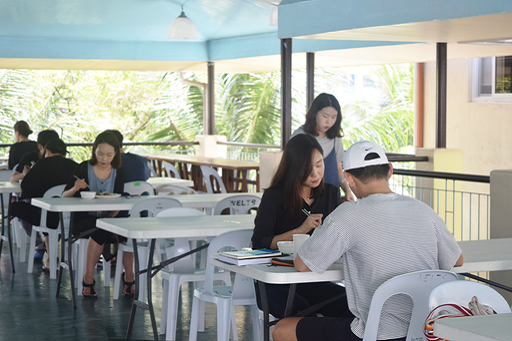 フィリピン セブ島留学 CG Banilad ダイニングエリア