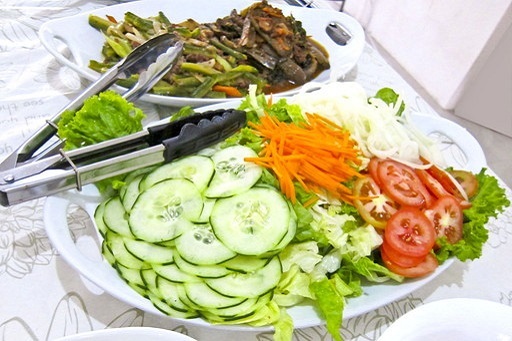 フィリピン クラーク BIGTREE 食事2