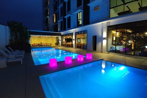 フィリピン セブ島留学 EV Academy プール 1 名古屋 岐阜 三重 留学エージェント