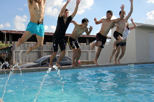 フィリピン留学 クラーク EG Academy プールで遊ぶ 名古屋 岐阜 留学エージェント