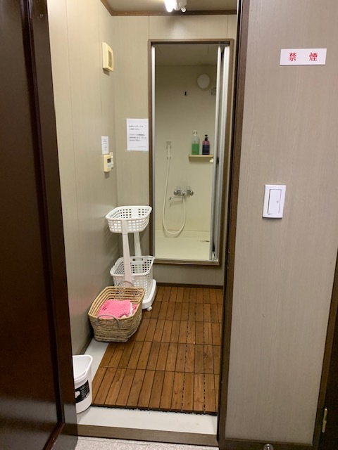 テアスタ 更衣室 シャワー室1