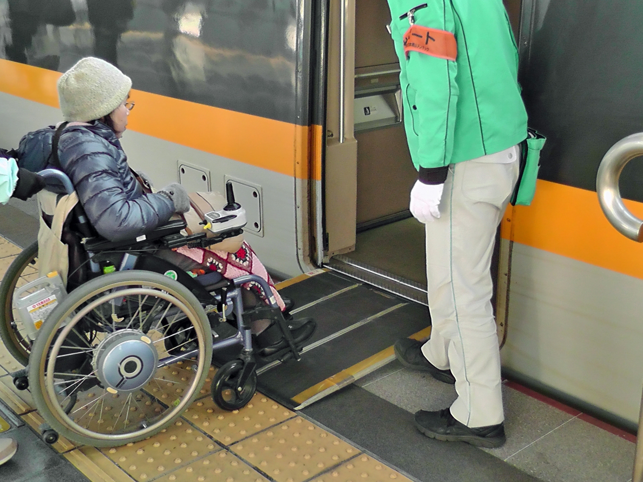 列車への移動