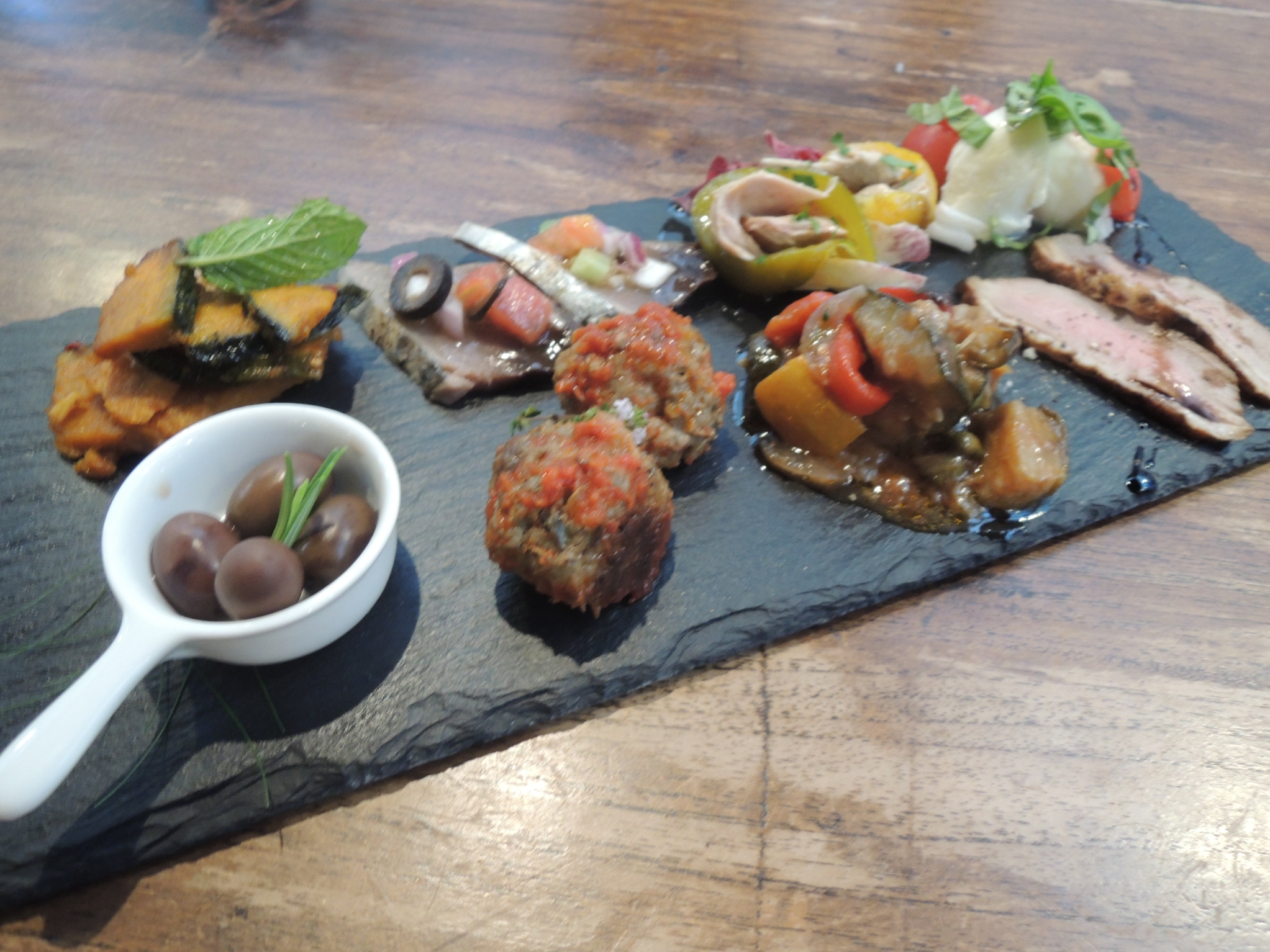 前菜の盛り合わせ