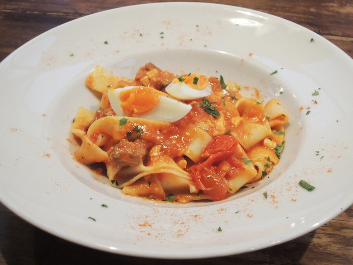 自家製ソーセージのトマトパスタ