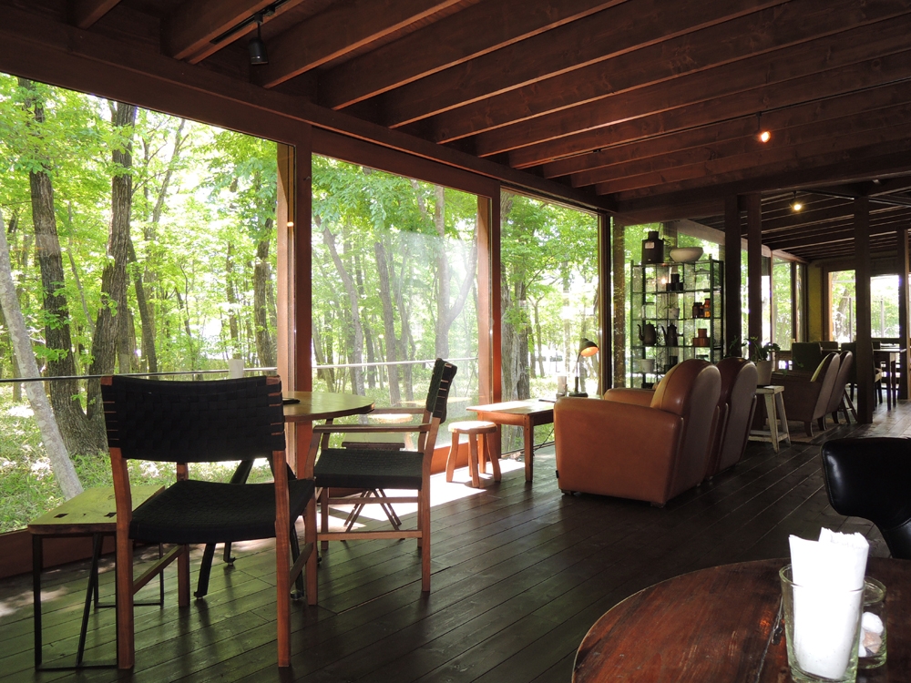 店内_ダイニングカフェボリジ