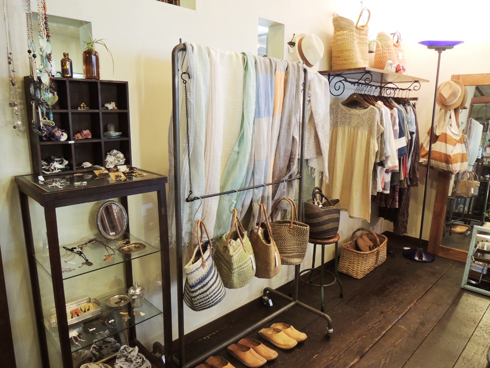 雑貨コーナー_ダイニングカフェボリジ