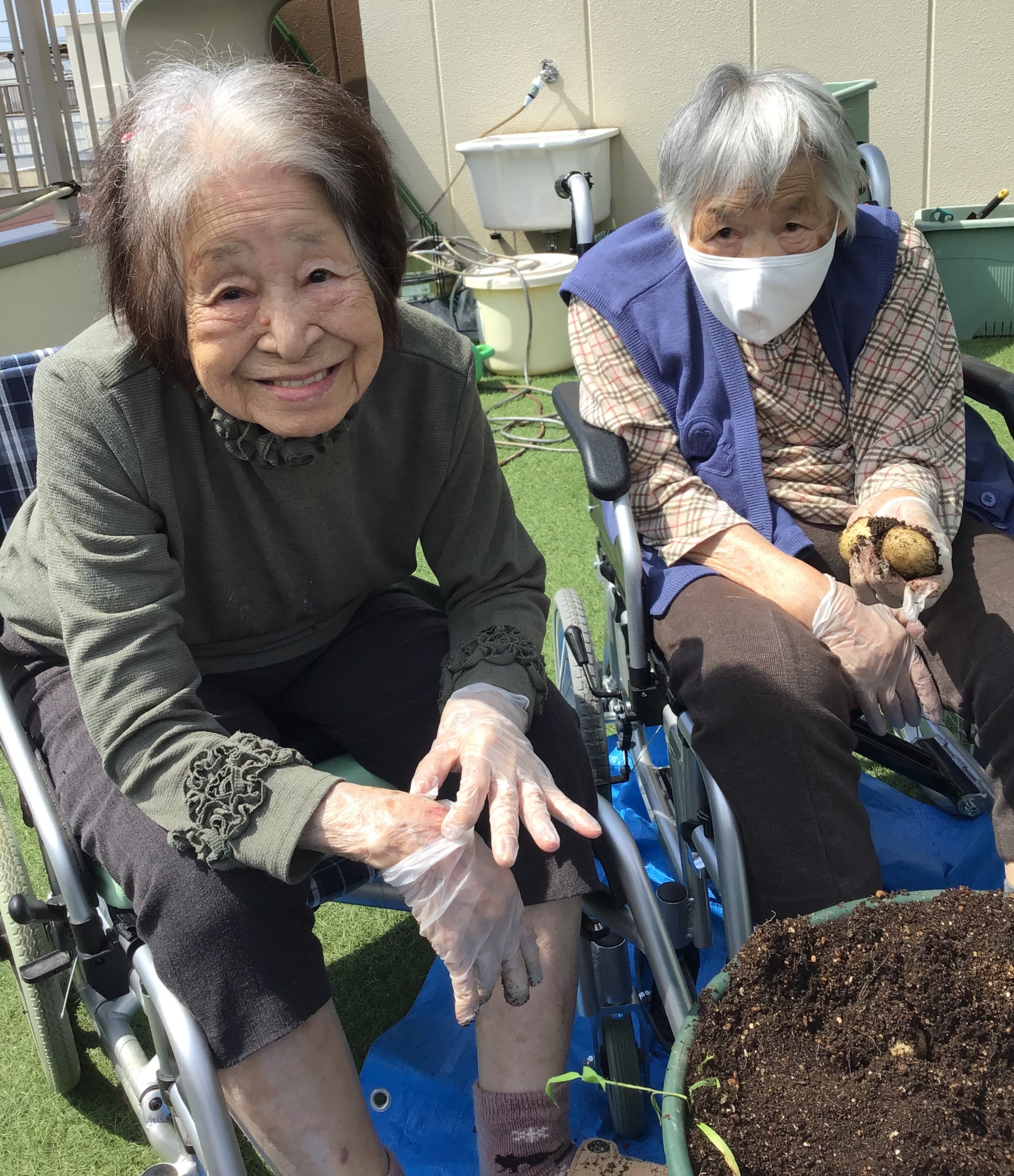 22-06-01-21-46-03-771_deco (1)