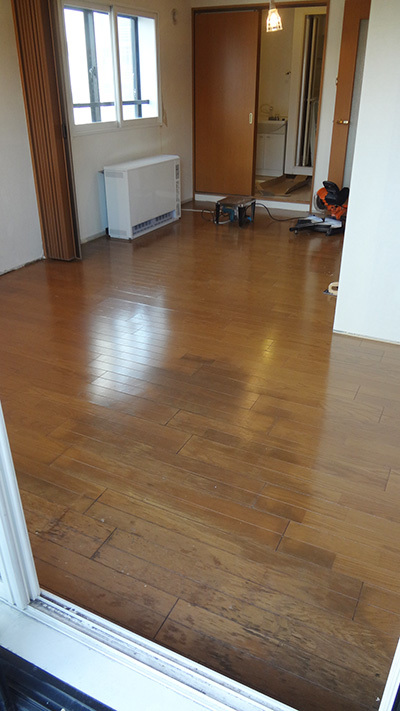 紫フローリング(ナオスフローリング)の施工事例