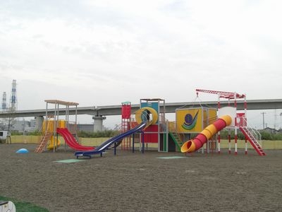 遊具ひろば_富山新港元気の森公園