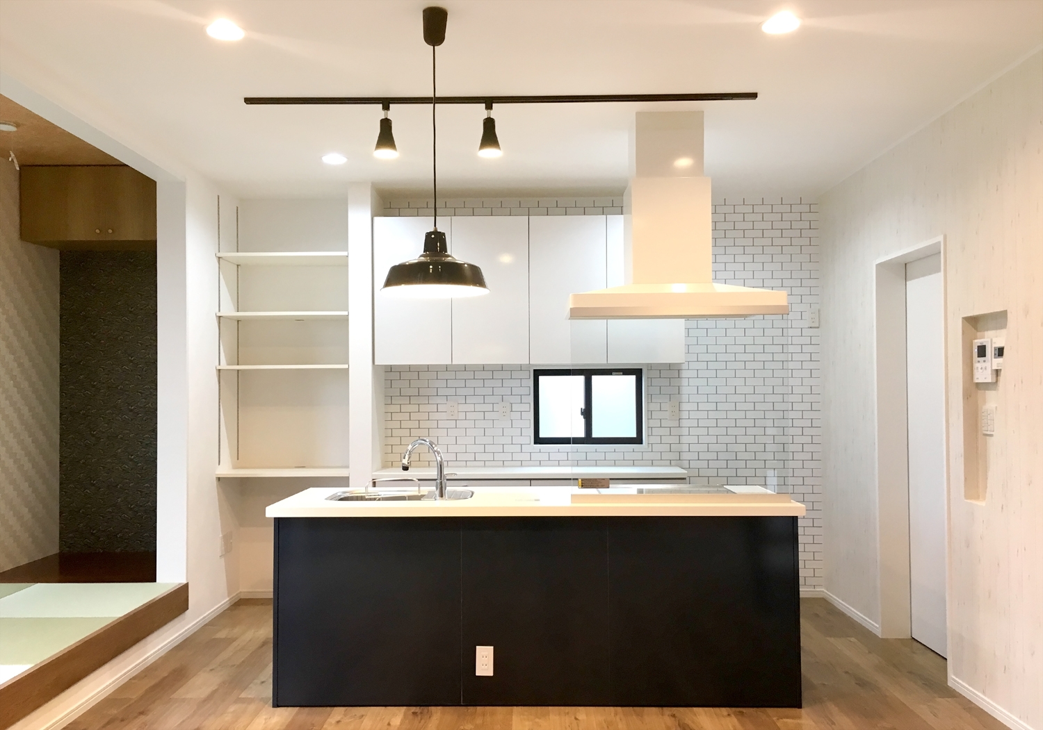 30.サーファーの家