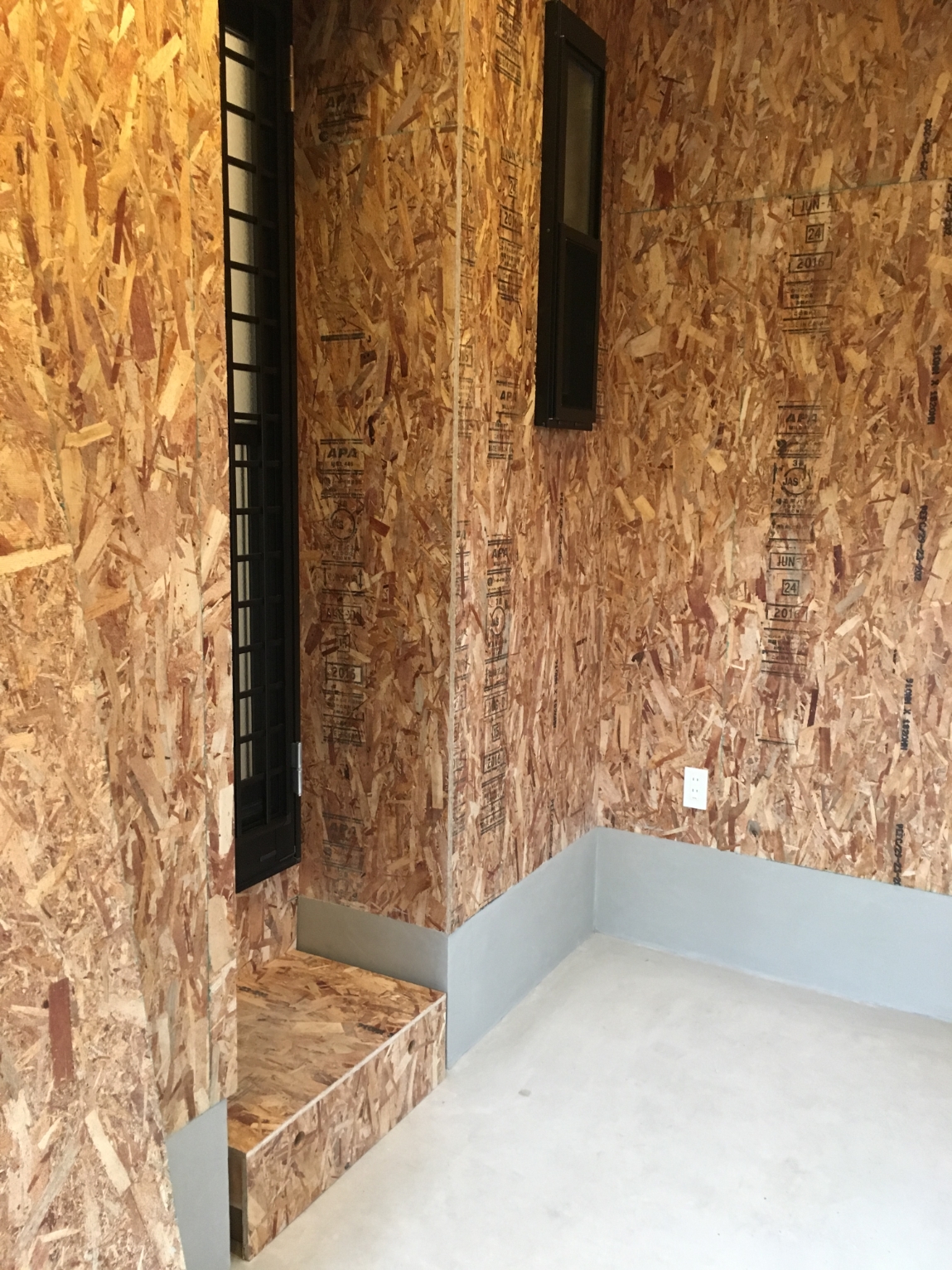 30.サーファーの家