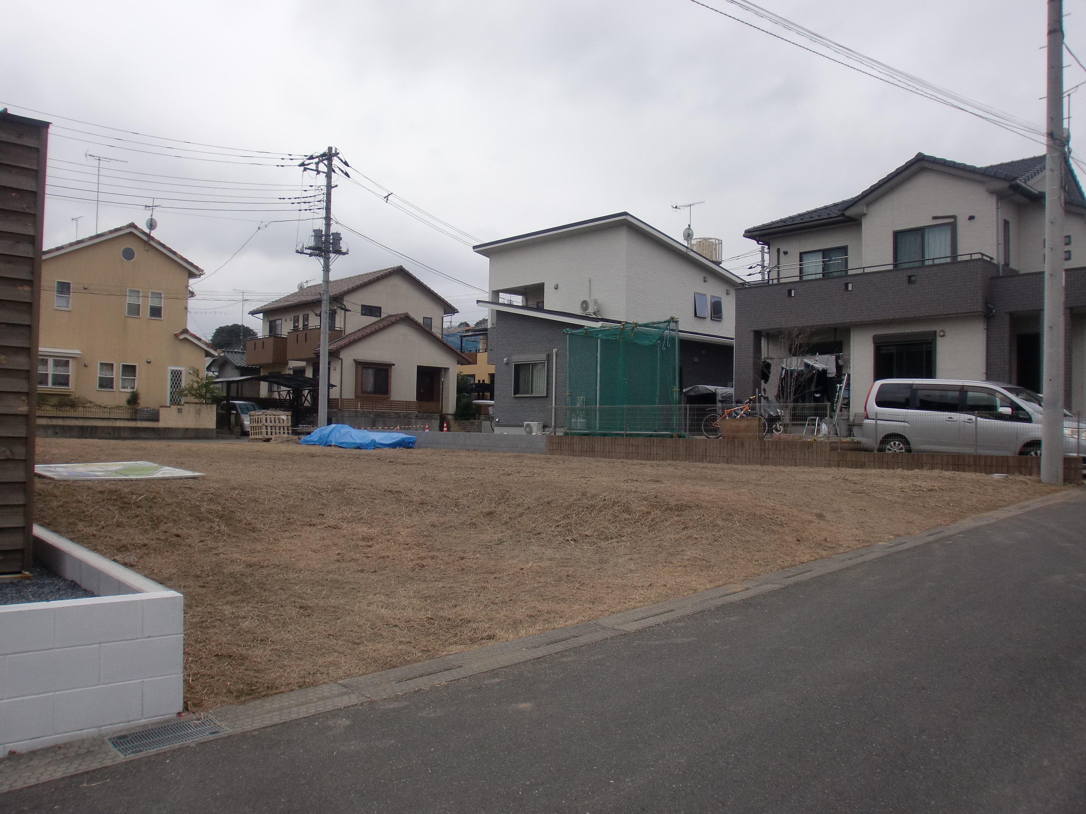 ①