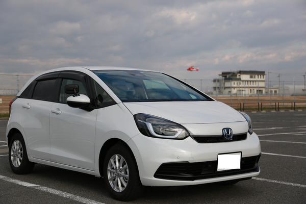 教習車フイット4
