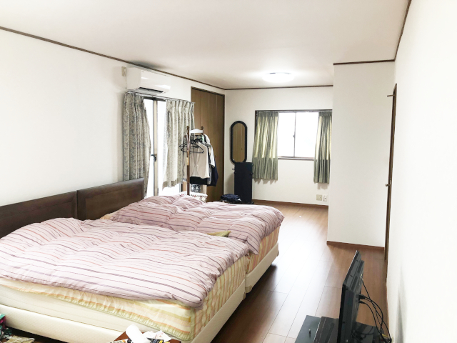 D04396D8-4903-470F-B0A6-768F6D4E0311s