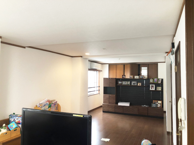 DBA717D0-6405-4701-B8A7-1B41DE0A20C0s