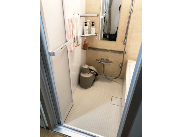 642DCE95-4E09-421A-894E-4524F92D20B6s