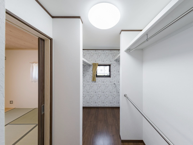 040-EXS20180422_minis