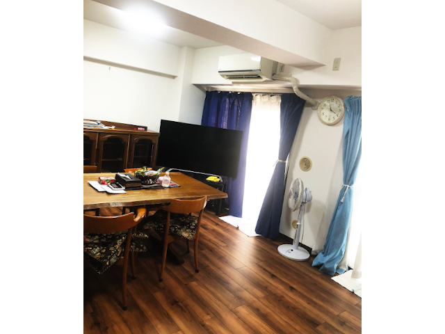 8BC33D75-D0B2-443D-81AF-CF1749C0E766s