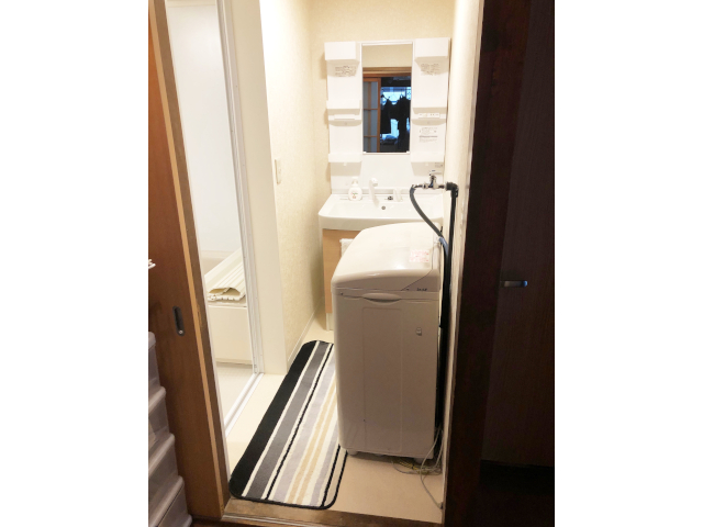 CE302BDF-8FF5-440C-8DD4-25211B121AD6s