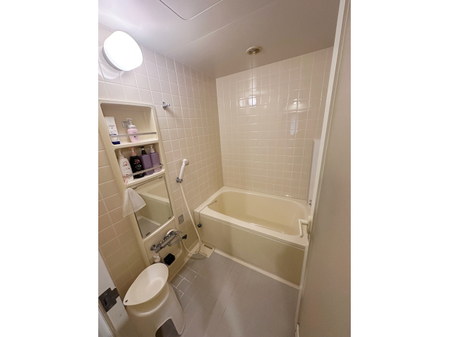 40069998-FF4F-458A-9B38-1234E444678Fs