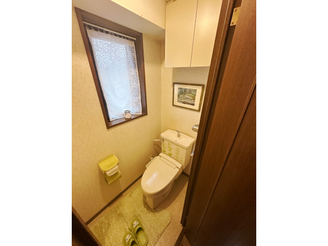 ED2564E9-B455-47DD-8D86-3FB5256B81EFs