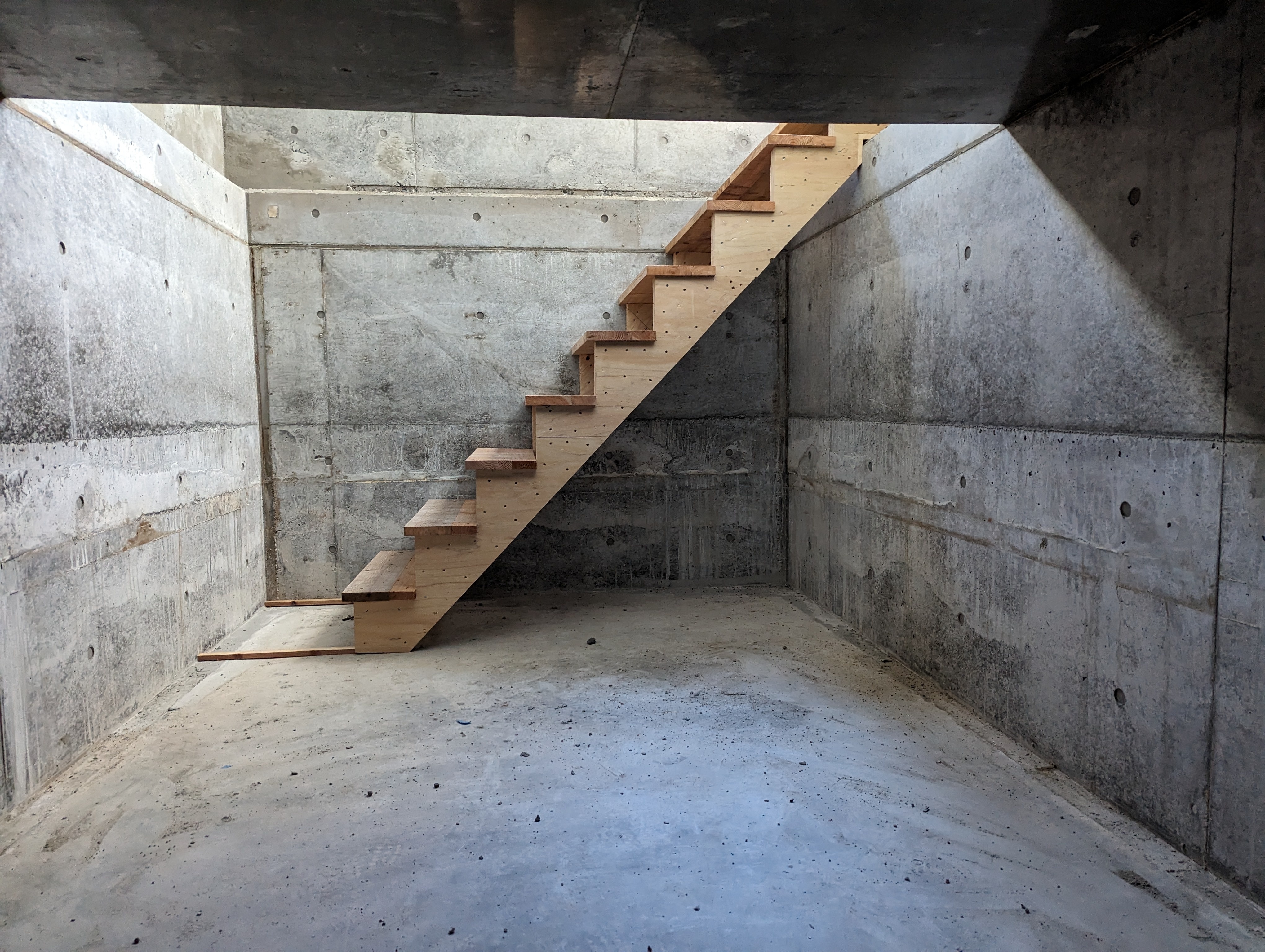 栗野様シェルター新築工事