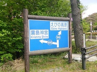 1557126774946
