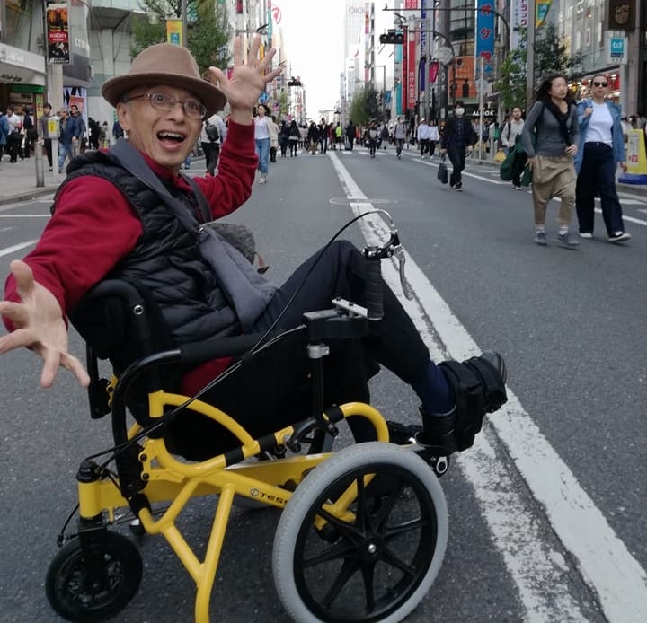 舘野カモン