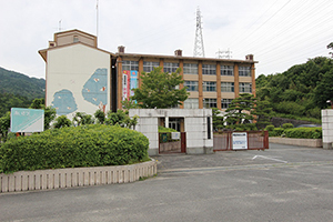南郷中学校