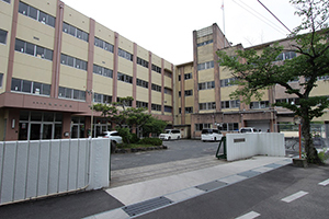 南郷小学校