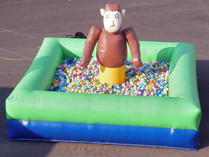 ボールプールさる