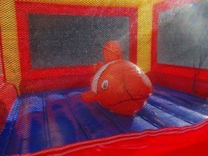 くまのみふわふわ遊具