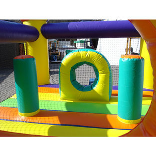 エア遊具ピエロハウス