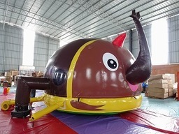 カブトムシエア遊具