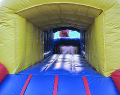 ふわふわサーカストレイン