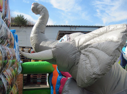 エアトランポリン ズープレイランド