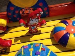 ふわふわサーカス