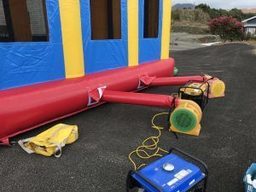 エア遊具飛行機