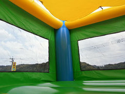 エアトランポリン ジャングル