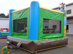 ふわふわジャングル