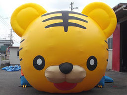 ふわふわ遊具タイガー