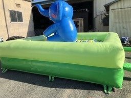 ふわふわボールプール青いゾウさん3