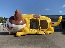 エア遊具ビッグ猫