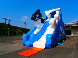 ふわふわ遊具パシフィックスライダーワ