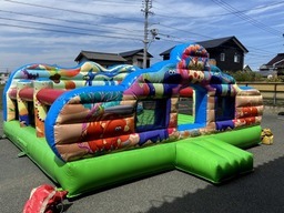 ふわふわ遊具ディノハウス